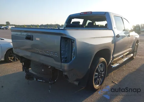 2017 Toyota Tundra Sr5 5.7L V8 z USA, uszkodzony, nr VIN 5TFDW5F1XHX621343